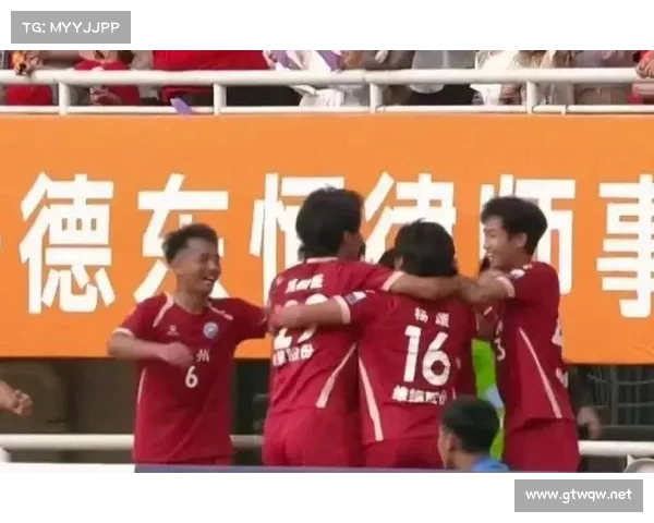 3 万球迷见证乔宇读秒绝杀!苏超徐州主场沸腾瞬间燃爆 3 万球迷见证乔宇读秒绝杀!苏超徐州主场沸腾瞬间燃爆