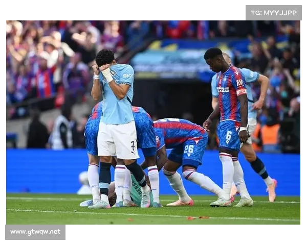 世俱杯曼城 2-0 维达德,马宁强硬执法怒怼瓜迪奥拉引争议 世俱杯曼城 2-0 维达德,马宁强硬执法怒怼瓜迪奥拉引争议